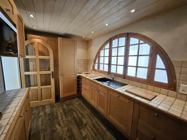 Belle demeure de caractère avec terrasses et dépendances  Centre-ville dAlbertville (73200)