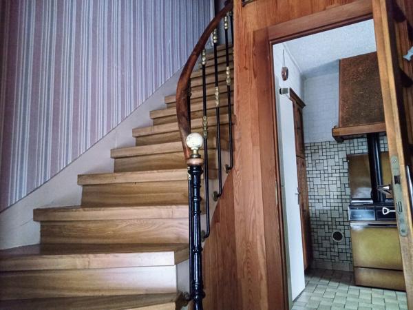 🏡 Maison familiale 125 m² sur terrain de 9 454 m² avec bois et cours