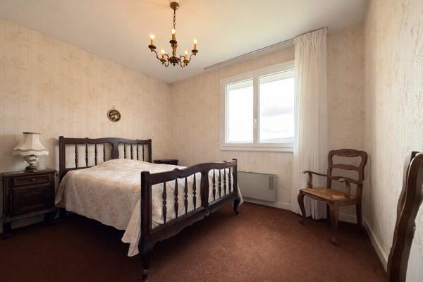 Maison Lons-Le-Saunier / 6 pièces / 3 chambres / 90 m²