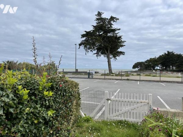 A VENDRE SAINT JACQUES APPT T1 BIS 27,34 m² AVEC VUE MER JARDIN + PARKING