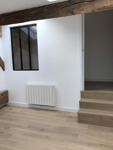Hyper centre de Bordeaux - T3 dernier étage - refait à neuf