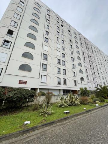 Appartement T4 Traversant avec Exterieur