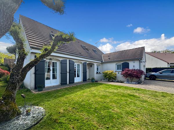 Maison 8 pièces à Vaux-le-Pénil - Exclusivité ERA LC2I IMMOBILIER