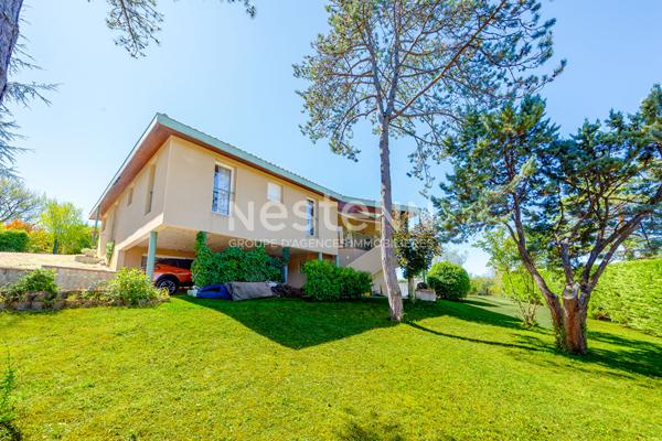 A vendre Villa d'architecte à Auch ? 239 m², terrain arboré et cadre privilégié