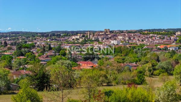 A vendre Villa d'architecte à Auch ? 239 m², terrain arboré et cadre privilégié