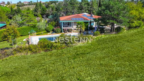 A vendre Villa d'architecte à Auch ? 239 m², terrain arboré et cadre privilégié
