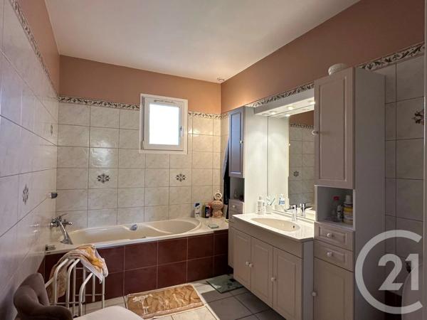 Maison à vendre  5 pièces - 148,37 m 2   COULOMMIERS  - 77