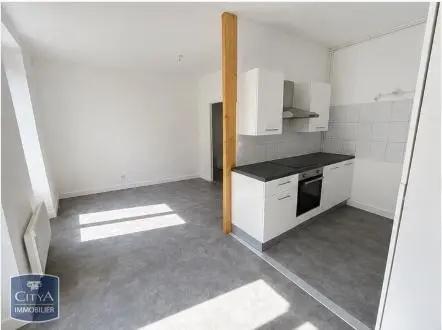 Appartement à louer 4 pièces 94.69m² Saint-Léonard-de-Noblat (87400)