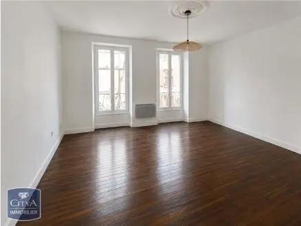 Appartement à louer 4 pièces 94.69m² Saint-Léonard-de-Noblat (87400)