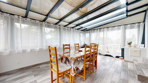 Lignières-de-Touraine (37130) Maison avec véranda et jardin