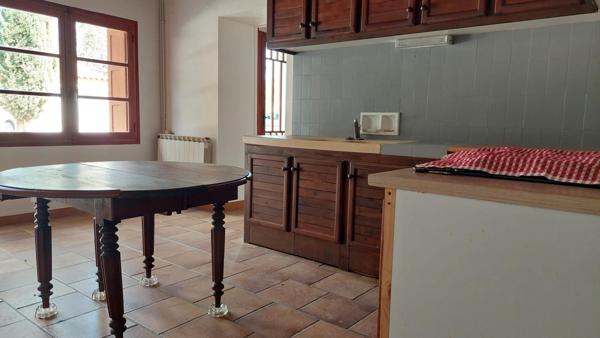 Village tous commerces, 3 chambres, garage