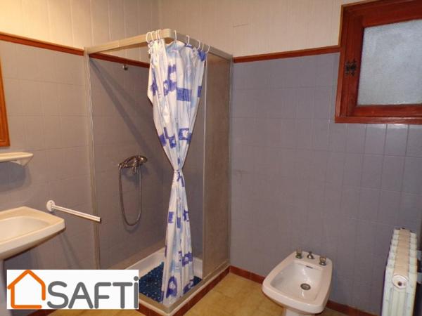 Village tous commerces, 3 chambres, garage