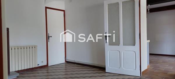 Village tous commerces, 3 chambres, garage