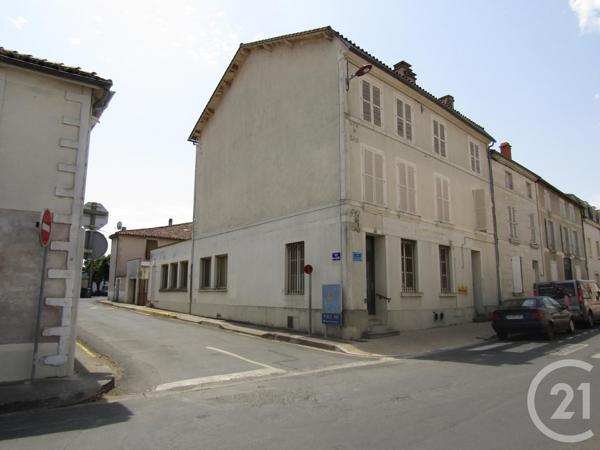 Maison à vendre  7 pièces - 273 m2 CHEF BOUTONNE - 79