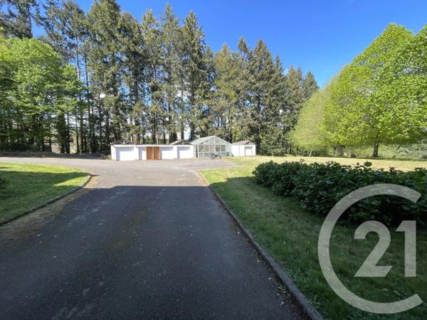 Immeuble à vendre  3601 m 2   BLAIN  - 44