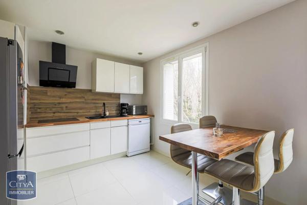 Appartement à louer 4 pièces 73.16m² Grenoble (38100)