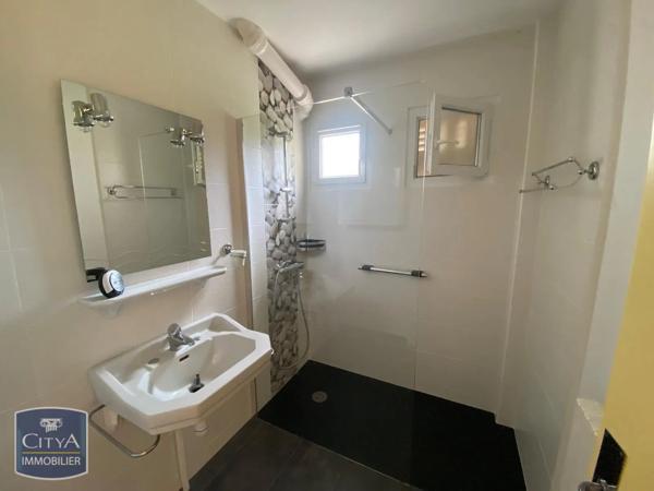 Appartement à louer 4 pièces 85.94m² Oyonnax (01100)