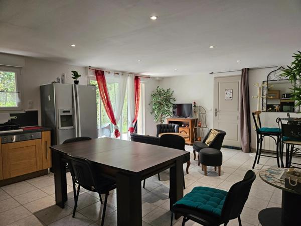 Maison de 200 m2 à vendre 7 pièces proche d'OBJAT (19)