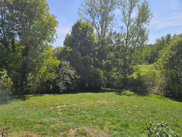 Maison de 200 m2 à vendre 7 pièces proche d'OBJAT (19)