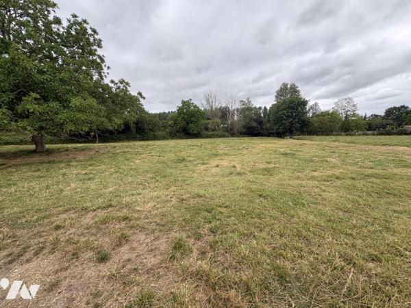 EPANNES, pavillon sir sous sol-semi-enterré de 134 m² 