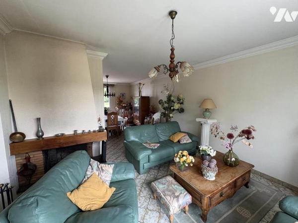 EPANNES, pavillon sir sous sol-semi-enterré de 134 m² 