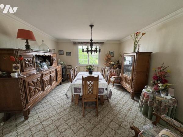 EPANNES, pavillon sir sous sol-semi-enterré de 134 m² 