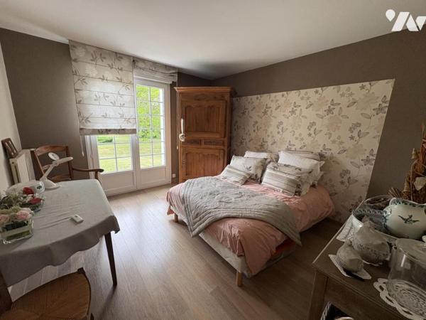 EPANNES, pavillon sir sous sol-semi-enterré de 134 m² 