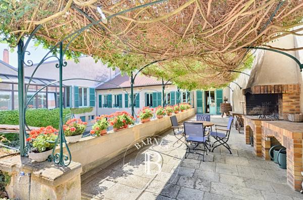 Metz, Propriété 5 Chambres -  600 m² à vendre