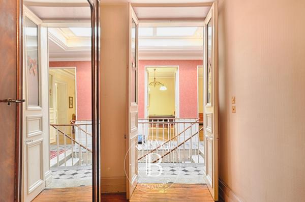Metz, Propriété 5 Chambres -  600 m² à vendre