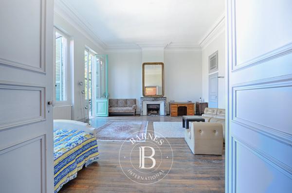 Metz, Propriété 5 Chambres -  600 m² à vendre