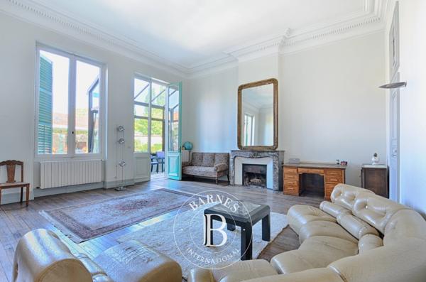 Metz, Propriété 5 Chambres -  600 m² à vendre