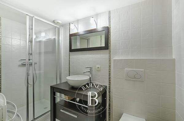 Metz, Propriété 5 Chambres -  600 m² à vendre
