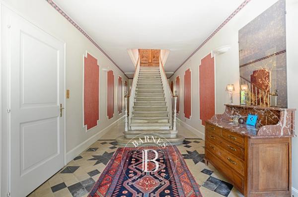 Metz, Propriété 5 Chambres -  600 m² à vendre