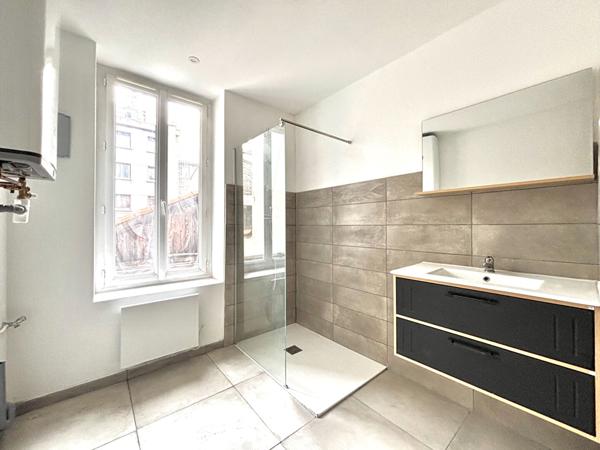 Appartement Saint Etienne 3 pièce(s) 56.89 m2
