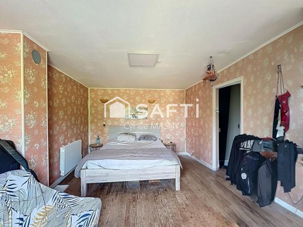 Maison individuelle avec terasse et jardin