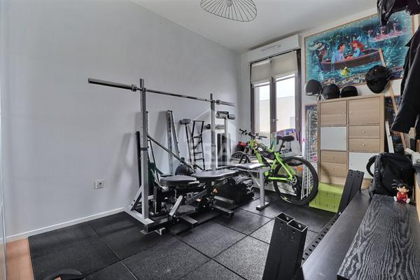 Appartement La Courneuve 3 pièce(s) 63 m2