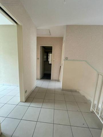 Maison à vendre à Saint-Hilaire-Saint-Florent dans le Maine-et-Loire (49400), ref : 49075-666