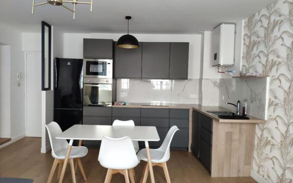 Appartement à louer    4 pièces •  Bayonne