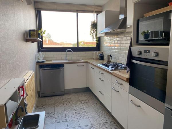 Appartement à vendre à Villenave-d'Ornon en Gironde (33140), ref : 11638/323