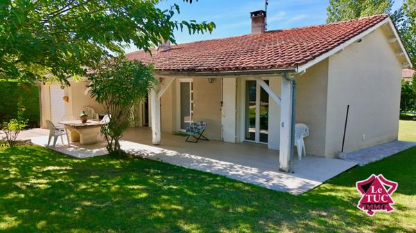 Maison de plain pied avec piscine. Penne-d'Agenais (47140)
