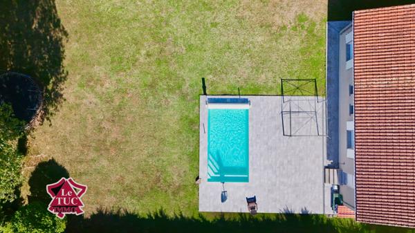 Maison de plain pied avec piscine. Penne-d'Agenais (47140)
