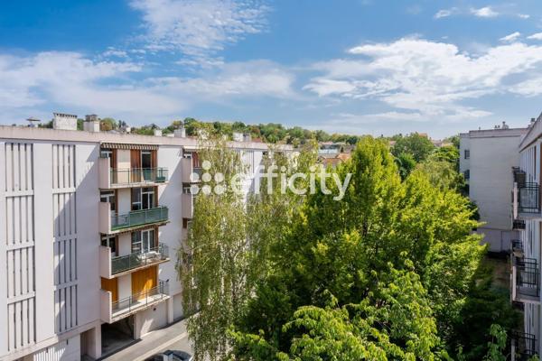 Appartement
         3 pièces
        - 72 m² Exclusivité 230 000 € *