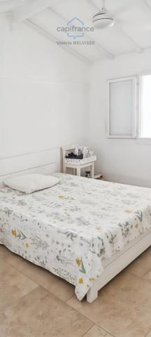 Terre Sainte – Charmante maison Bourbon Bois T3/4 rénovée dans un quartier prisé de Saint-Pierre