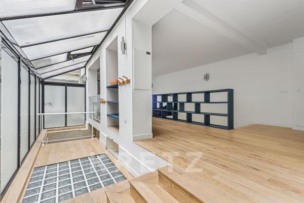 Maison entièrement rénovée avec volumes et espaces atypiques