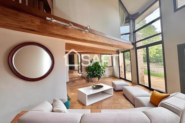 Grande demeure du 18 éme siècle, d’environ 220m2 à 2 pas du lac