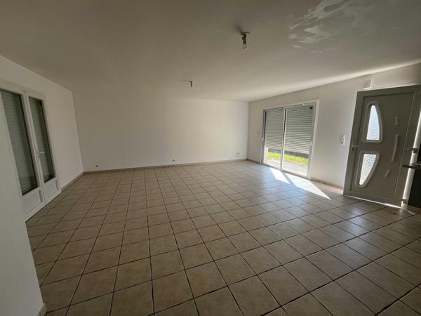 MAISON DE PLAIN PIED - PROCHE COMMERCES ET ECOLES