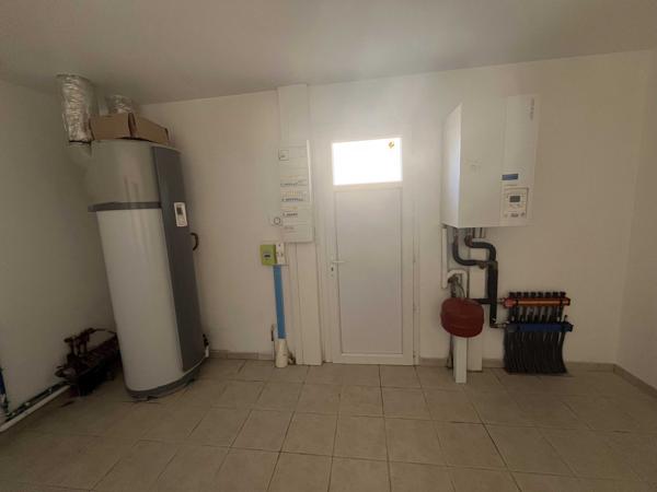 MAISON DE PLAIN PIED - PROCHE COMMERCES ET ECOLES