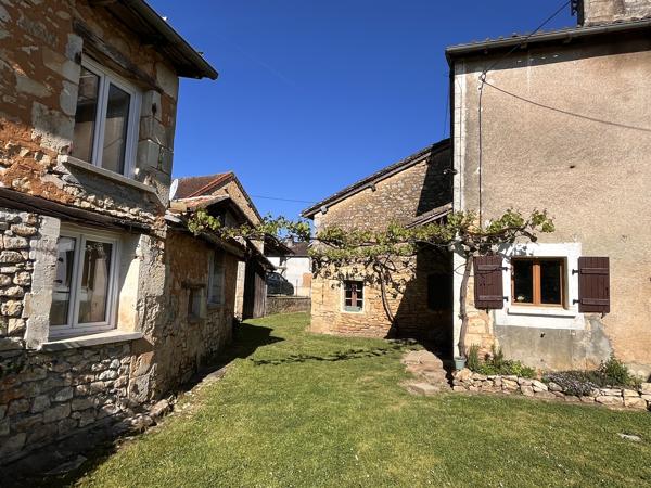 Maison à vendre à Javerlhac-et-la-Chapelle-Saint-Robert (24300) - Dordogne