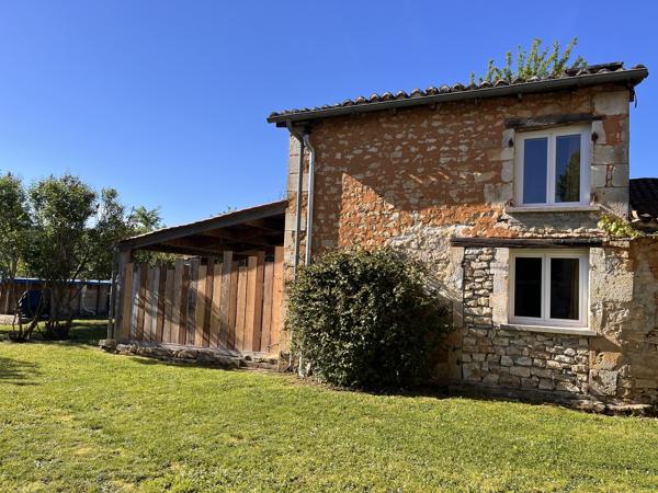 Maison à vendre à Javerlhac-et-la-Chapelle-Saint-Robert (24300) - Dordogne