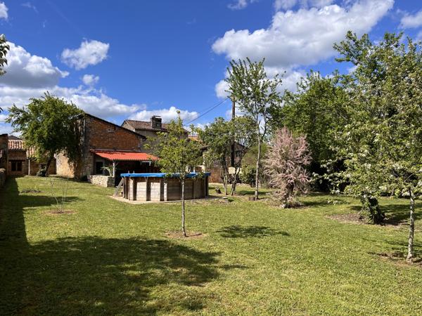 Maison à vendre à Javerlhac-et-la-Chapelle-Saint-Robert (24300) - Dordogne